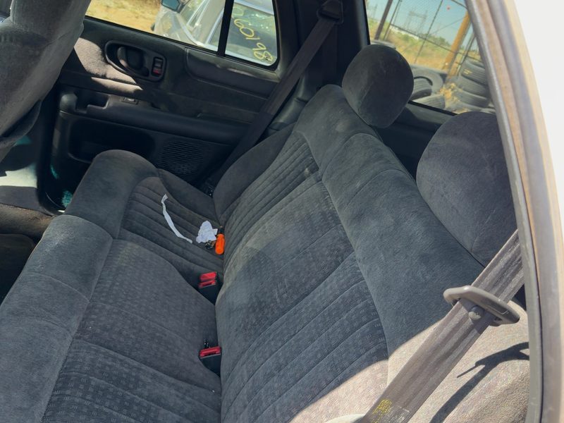 2002 Blazer S10/jimmy S15 Rear Seat Belt RH