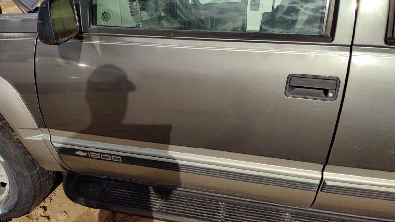 1988-2002 Chevy/gmc Suburban 1500 Series Front Door LH
