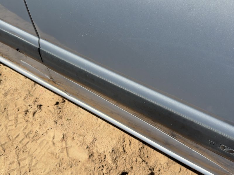 1997-2005 Chevrolet Venture Front Door Moulding RH