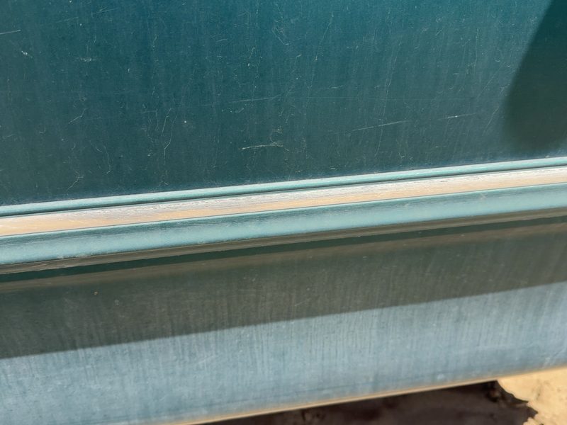 1997-1998 Ford Pickup F150 Series Front Door Moulding RH