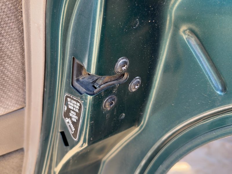 1995-2005 Lumina (also See Lumvan) Rear Door Latch RH