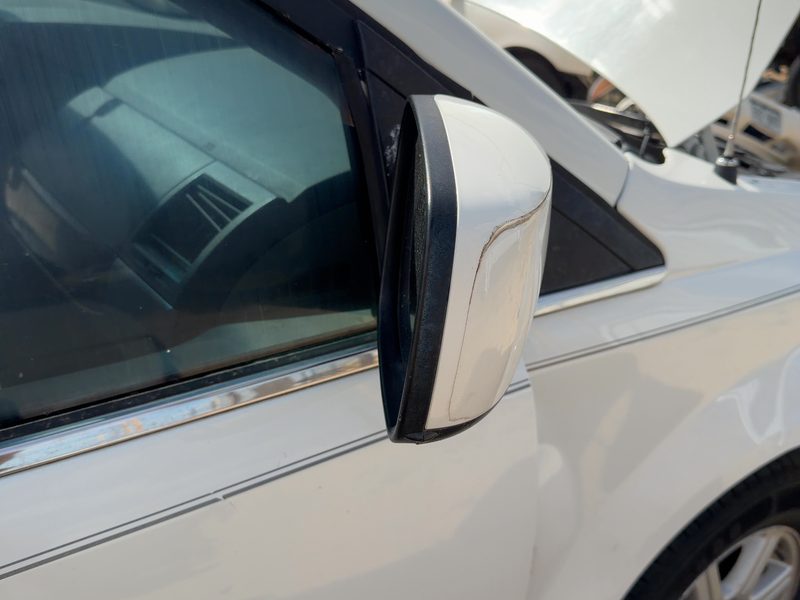 2008-2010 Chrysler Town & Country Door Mirror RH