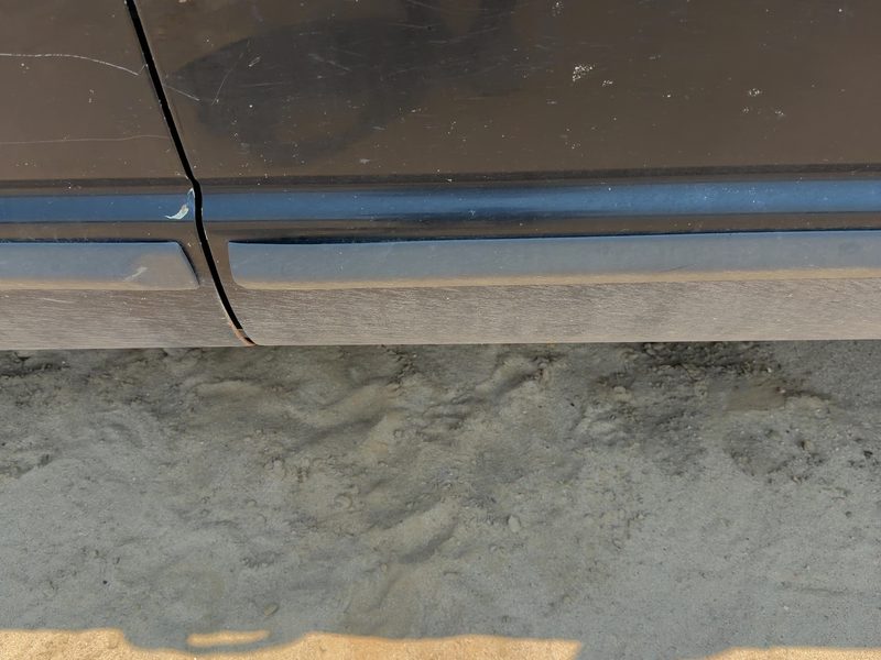 2002-2007 Dodge Ram Pickup 1500 Series Front Door Moulding RH