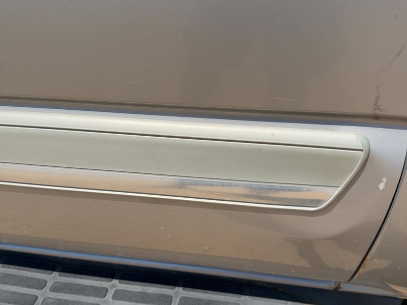 2005 Chevy/gmc Suburban 1500 Series Rear Door Moulding LH