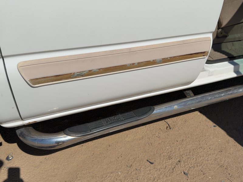2003-2007 Chevrolet 2500 Silverado Pickup Rear Door Moulding RH