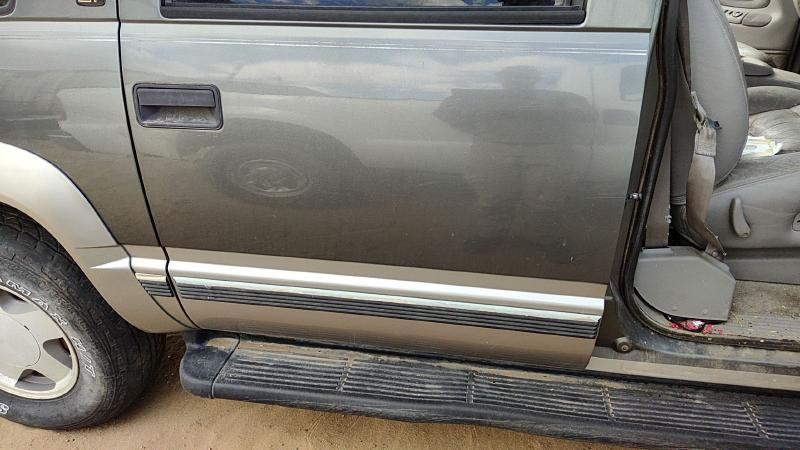 1992-2000 Chevy/gmc Suburban 1500 Series Rear Door RH