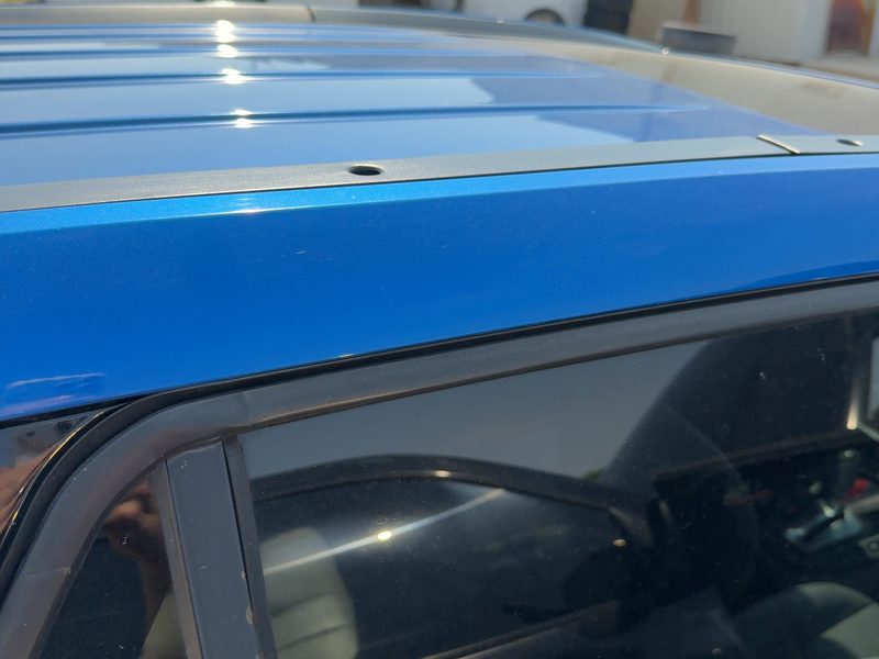 2005 Saturn Vue Quarter Panel Moulding RH