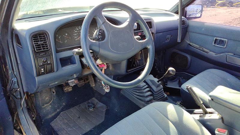 1993-1995 Nissan Pathfinder Rear Axle Assy.