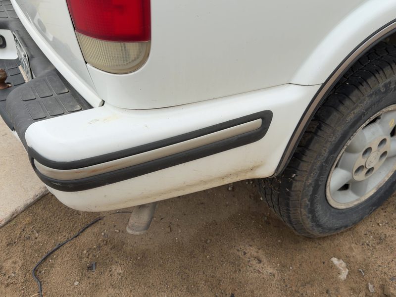 1998 Blazer S10/jimmy S15 Quarter Panel Moulding RH