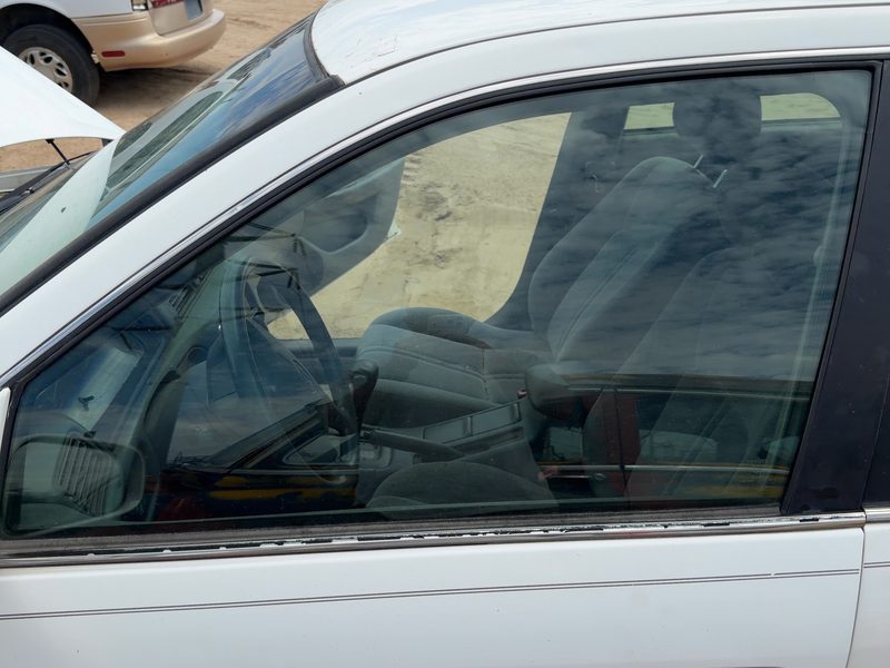 1997-2001 Toyota Camry Front Door Glass/Window LH