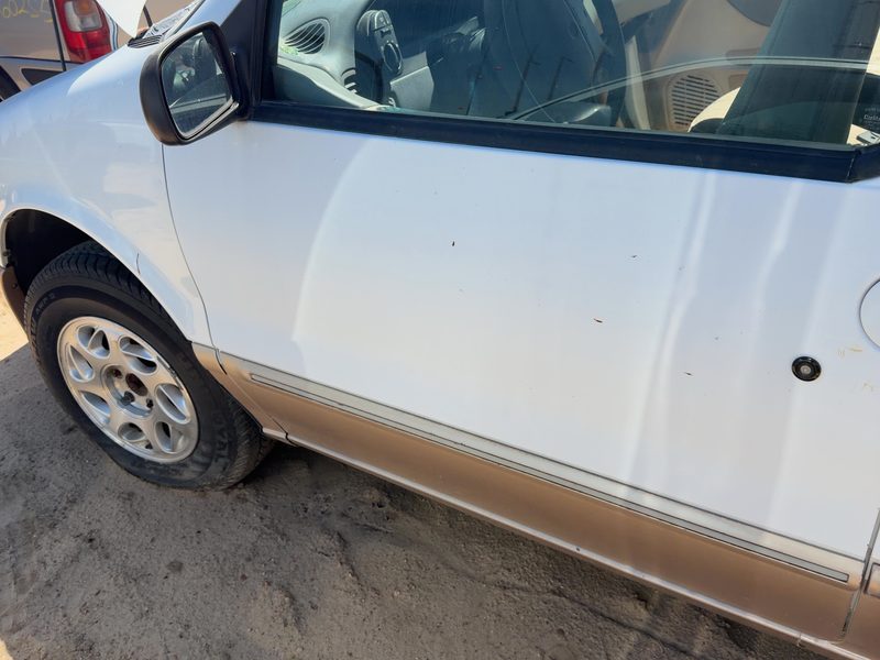 1996-1998 Mercury Villager Front Door LH