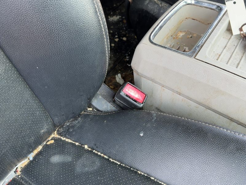 2008-2020 Chrysler Town & Country Front Seat Belt RH