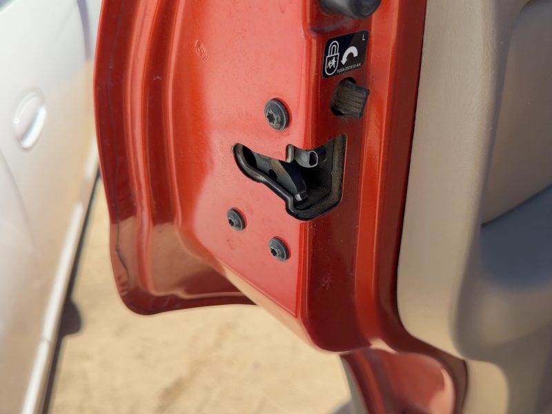 2004-2007 Ford Escape Rear Door Latch LH