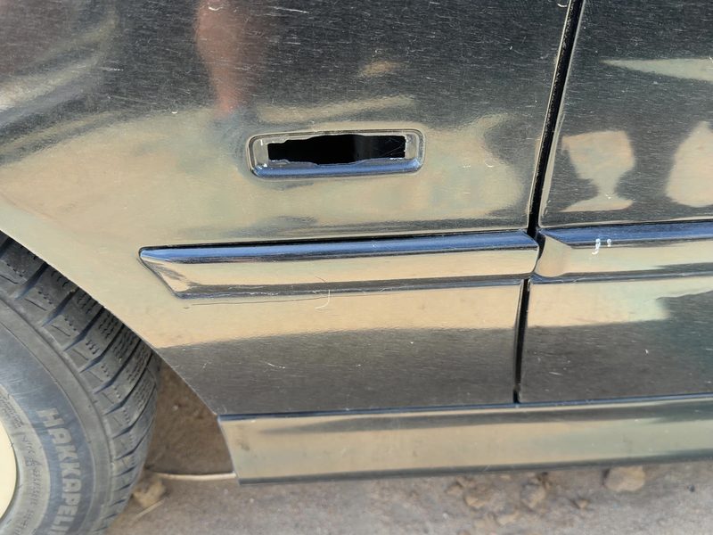 1997-2003 BMW 530i Fender Moulding LH