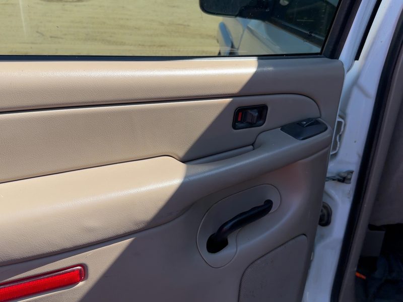 2004-2007 Chevrolet 2500 Silverado Pickup Rear Door Trim Panel LH