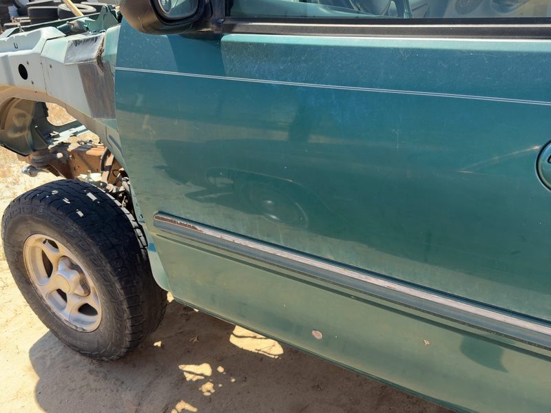 1997-1999 Ford Pickup F150 Series Front Door LH