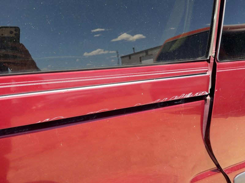 2003 Chevrolet Venture Quarter Panel Moulding RH