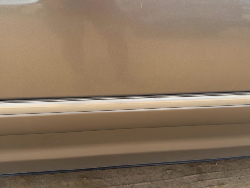 1998-2005 Mercury Grand Marquis (79 & Up) Front Door Moulding RH