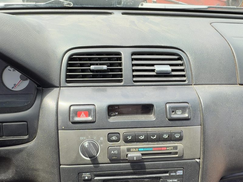 1995-1998 Nissan Maxima Dash Panel