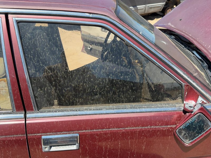 1985-1988 Nissan Maxima Front Door Glass/Window RH