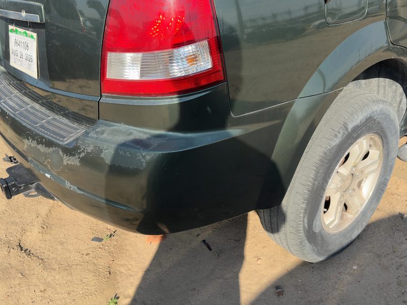 2003-2006 Kia Sorento Rear Bumper Assembly