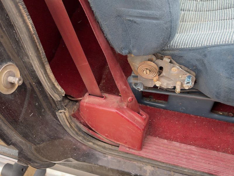 1993 Chevrolet Pickup 1500 Series Front Seat Belt RH