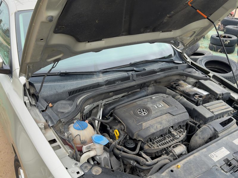 2011-2018 Jetta Except Gli Hood Hinge RH