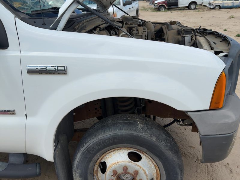 1999-2007 Ford F350 Super Duty Pickup Fender RH