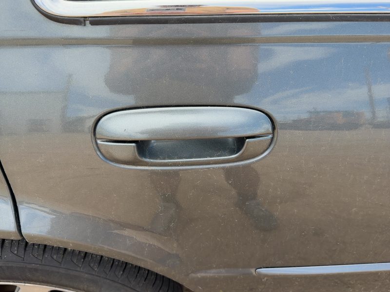 1998-2004 Cadillac Seville Outside Door Handle RH