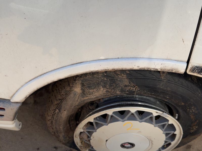 1993 Oldsmobile Eighty-eight (80 & Up) Quarter Panel Moulding RH