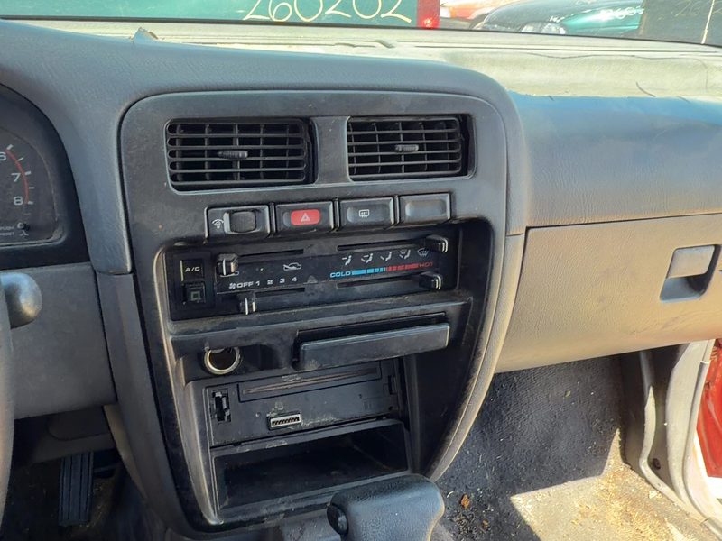 1994-1995 Nissan Pathfinder Dash Panel