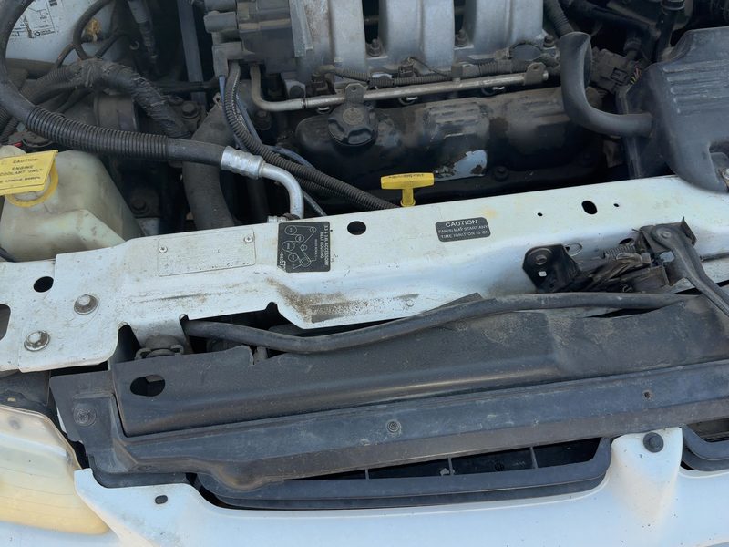 1996-2000 Chrysler Town & Country Radiator Support