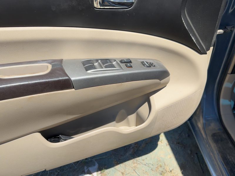 2004-2005 Toyota Prius Front Door Trim Panel LH