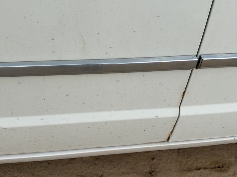 2010-2016 Chrysler Town & Country Front Door Moulding LH