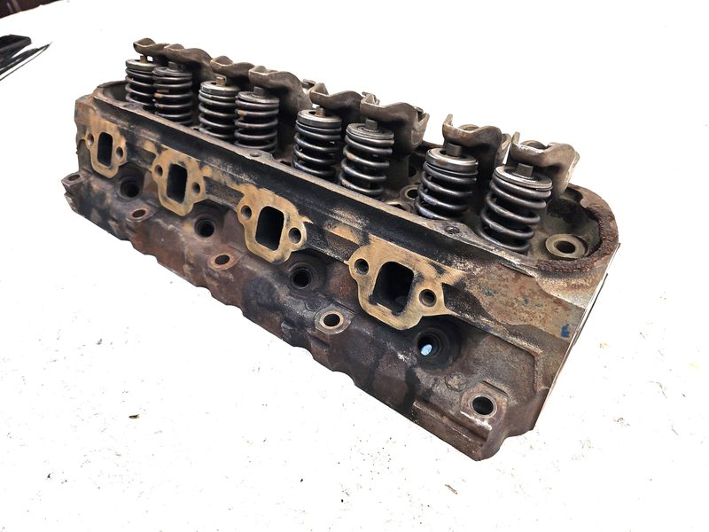 1978-1985 Ford Pickup F100 Series Cylinder Head