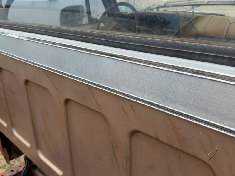 1980 Chevrolet Pickup 20 Series Quarter Panel Moulding RH