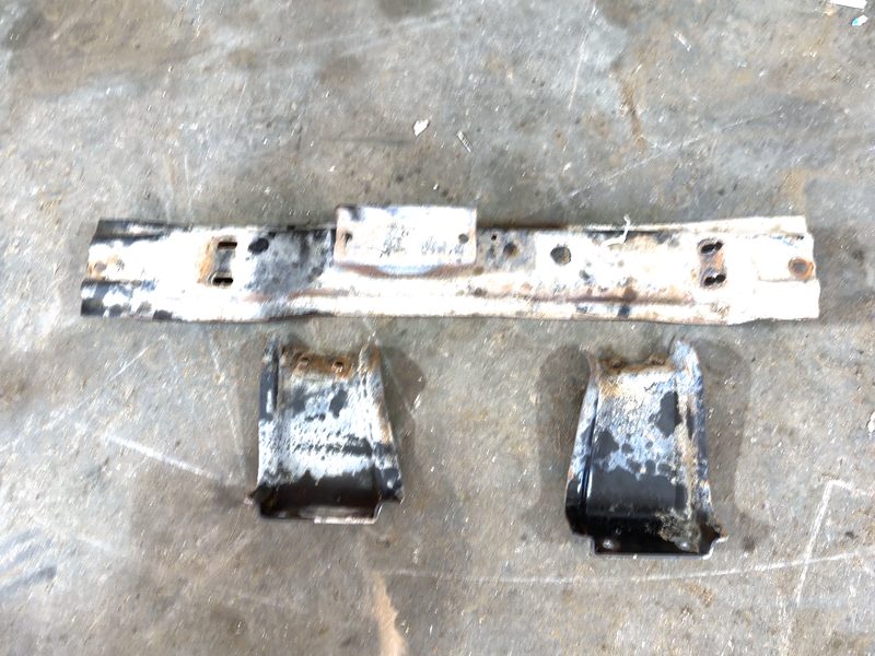 1992 Ford Pickup F250 Series Trans. Crossmember