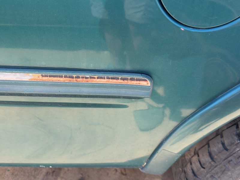 1998 Ford Pickup F150 Series Quarter Panel Moulding LH