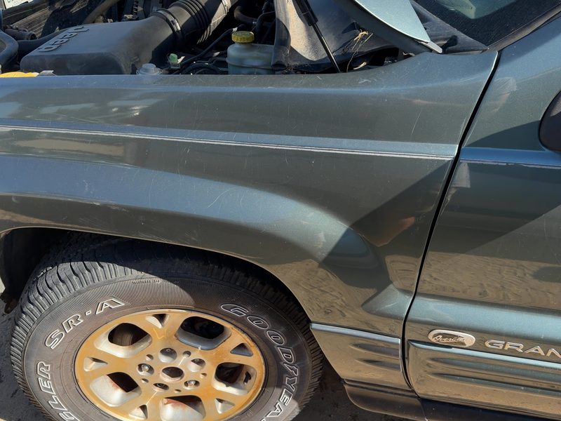 1999-2004 Jeep Grand Cherokee Fender LH