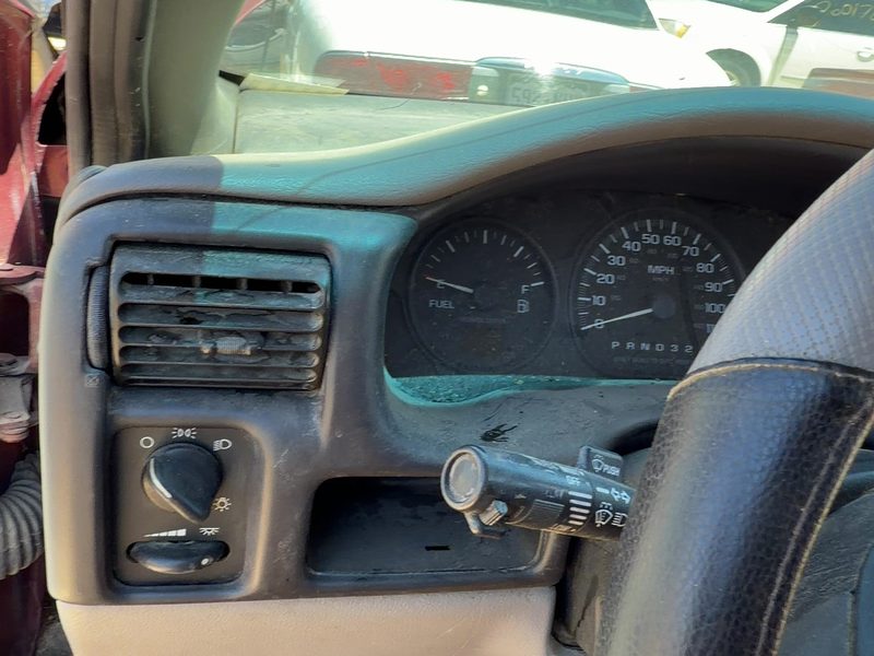 2001-2005 Chevrolet Venture Dash Panel