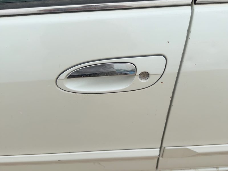 2000-2001 Infiniti I30 Outside Door Handle LH