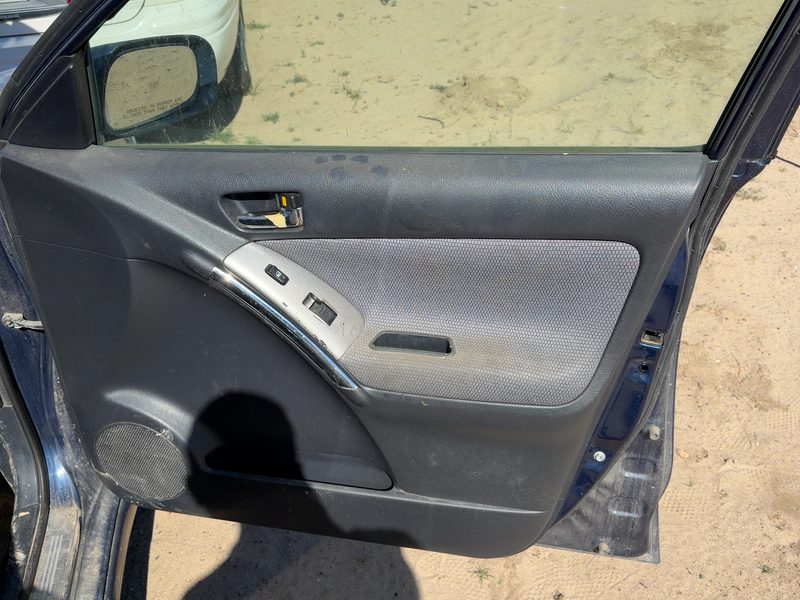 2005-2008 Toyota Matrix Front Door Trim Panel RH