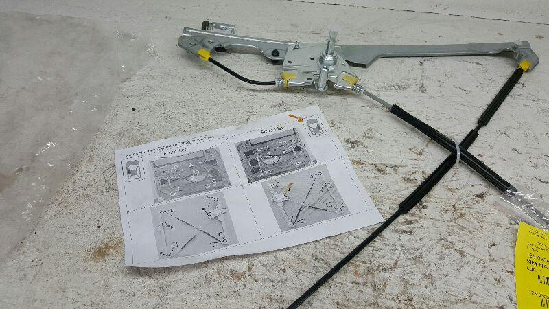 1999-2007 Chevrolet 1500 Silverado Pickup Front Door Regulator LH