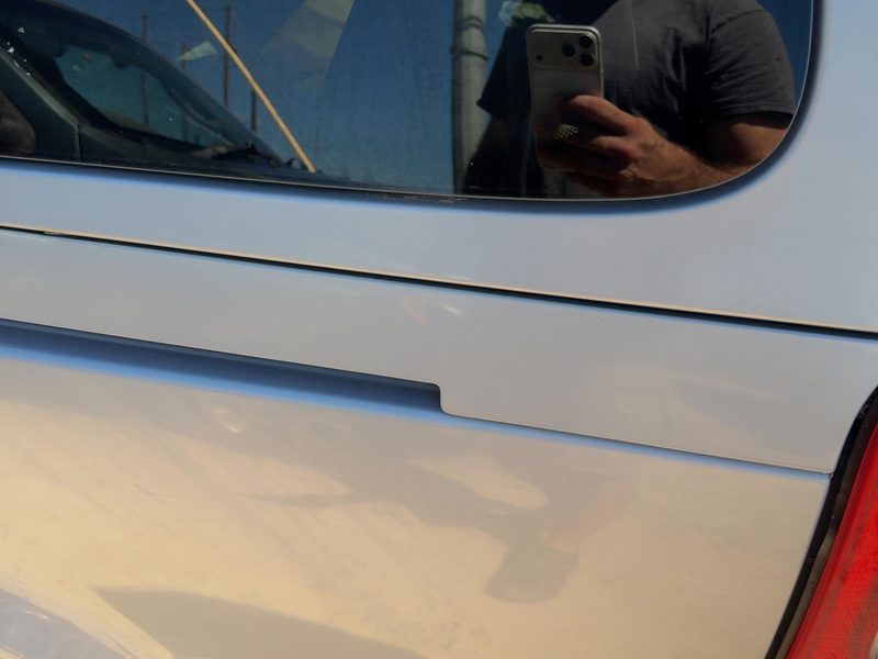 2000 Chevrolet Venture Quarter Panel Moulding LH
