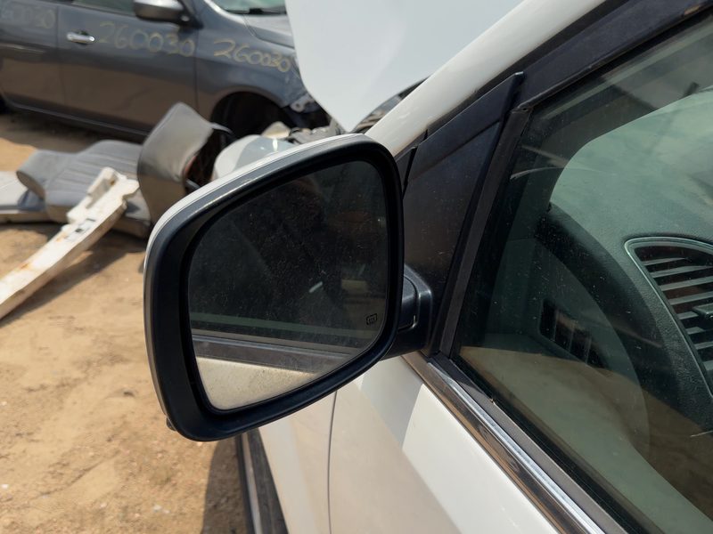2011-2016 Chrysler Town & Country Door Mirror LH