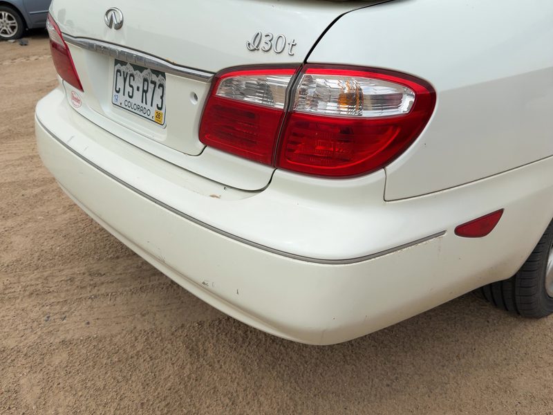 2000-2001 Infiniti I30 Rear Bumper Assembly