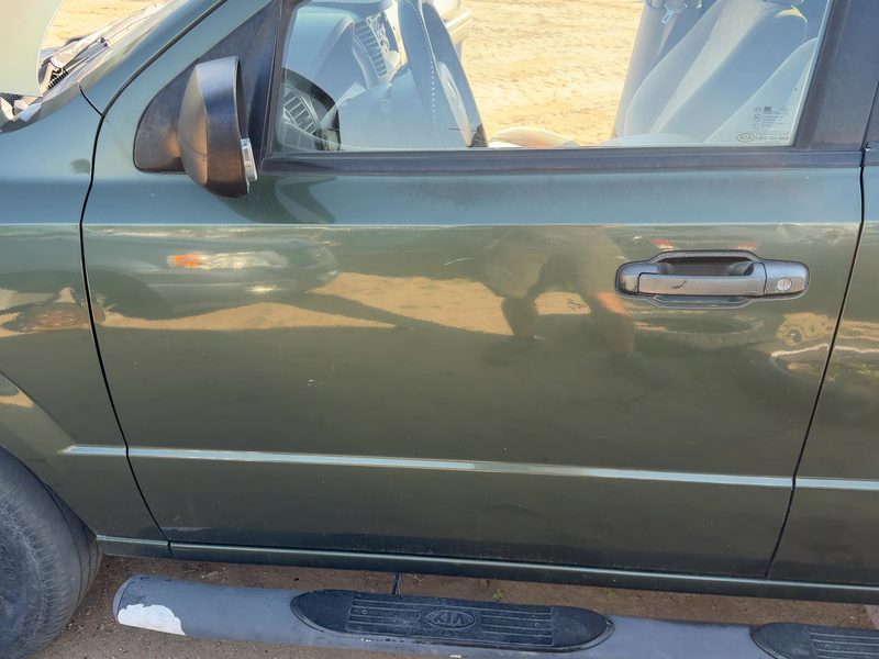 2003-2009 Kia Sorento Front Door LH