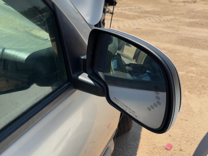2003-2007 Chevy/gmc Suburban 1500 Series Door Mirror RH