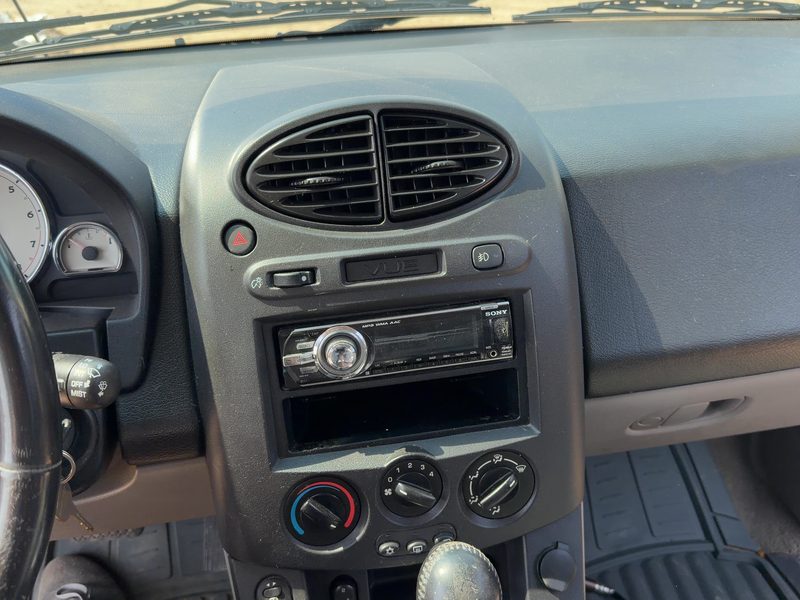 2004-2005 Saturn Vue Dash Panel