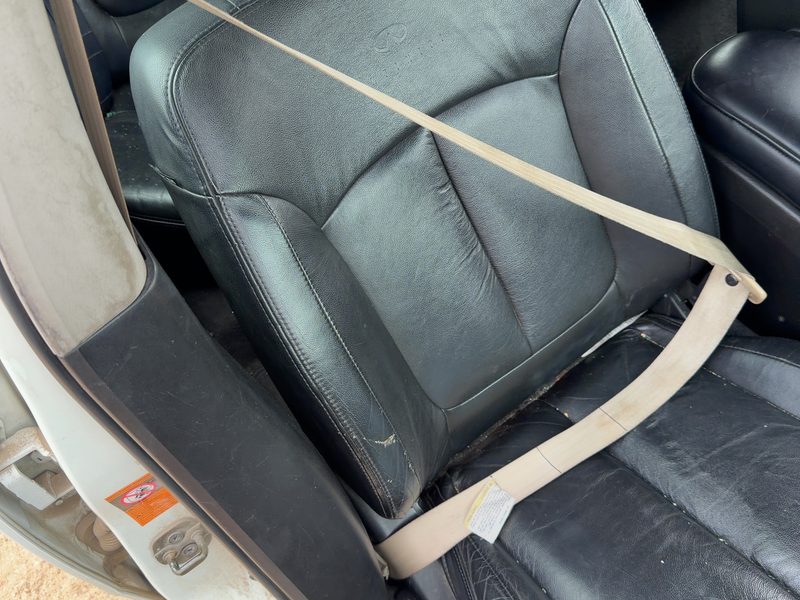 2000-2001 Infiniti I30 Front Seat Belt RH